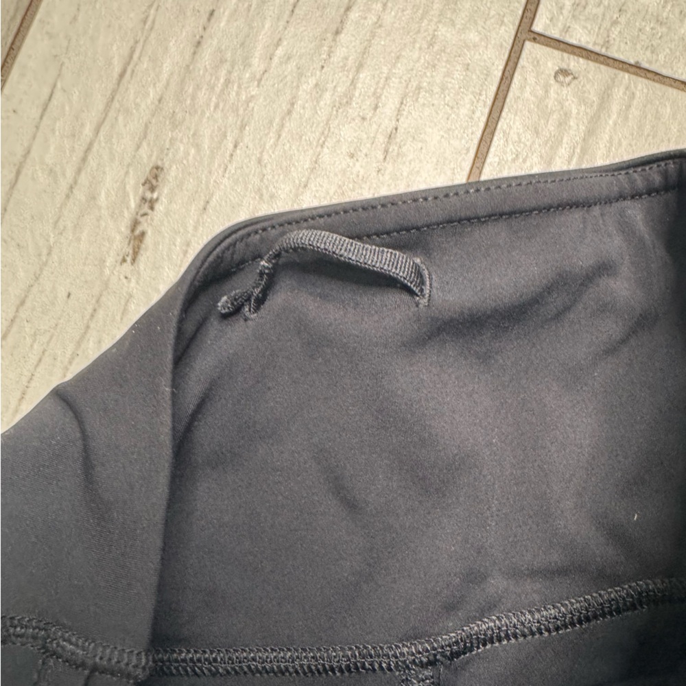 Lululemon All The Right Places Crop Leggings Yoga Women’s Size 6 Pockets - Picture 7 of 8